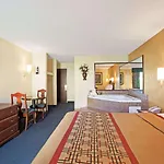 Days Inn By Wyndham Charlotte/Woodlawn Near Carowinds